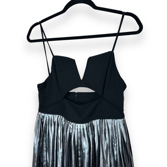 Free People NWT Piper Silver Black Pleated Sleeveless Cut-Out Midi Dress XS - Picture 3 of 9